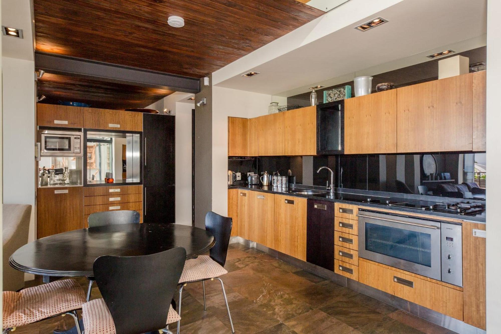 Rhine Stone Apartment Cape Town