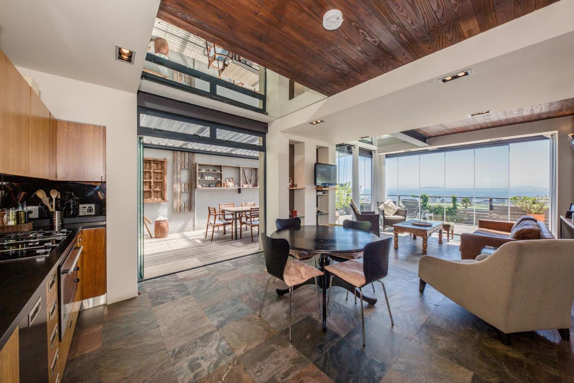 Rhine Stone Apartment Cape Town